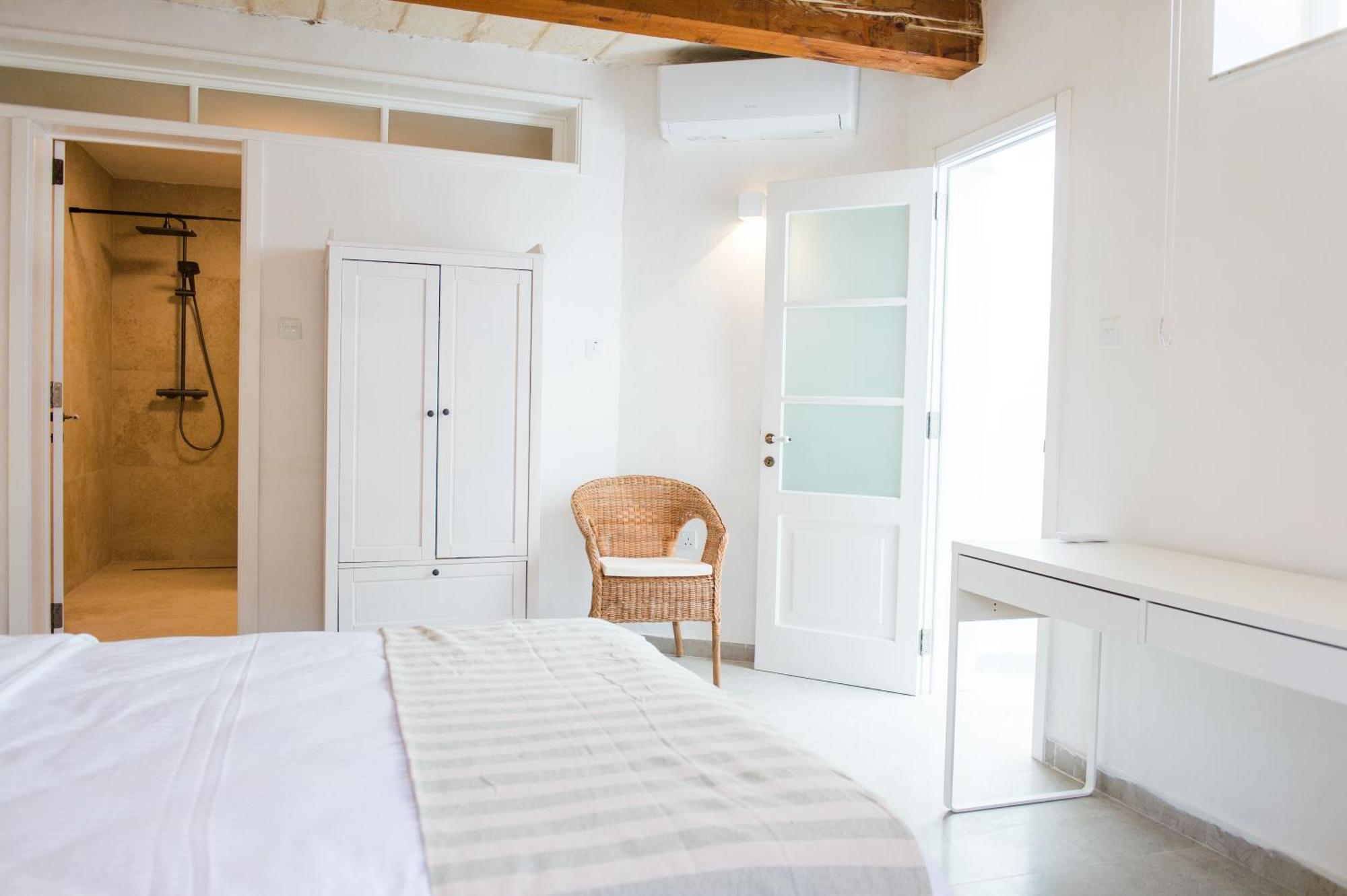 San Anton Suites Attard Exterior photo