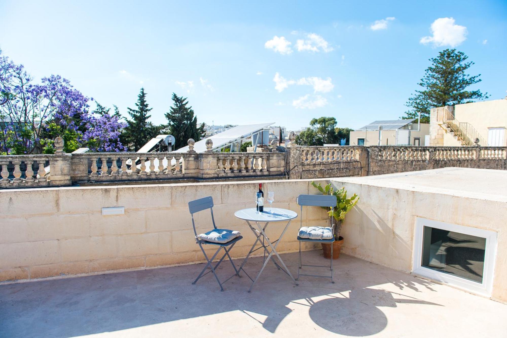 San Anton Suites Attard Exterior photo